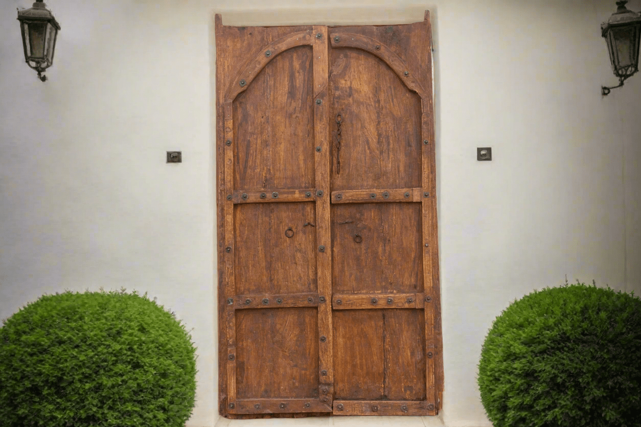 19th Century Indian Moorish Pair of Teak Doors - Cultheir
