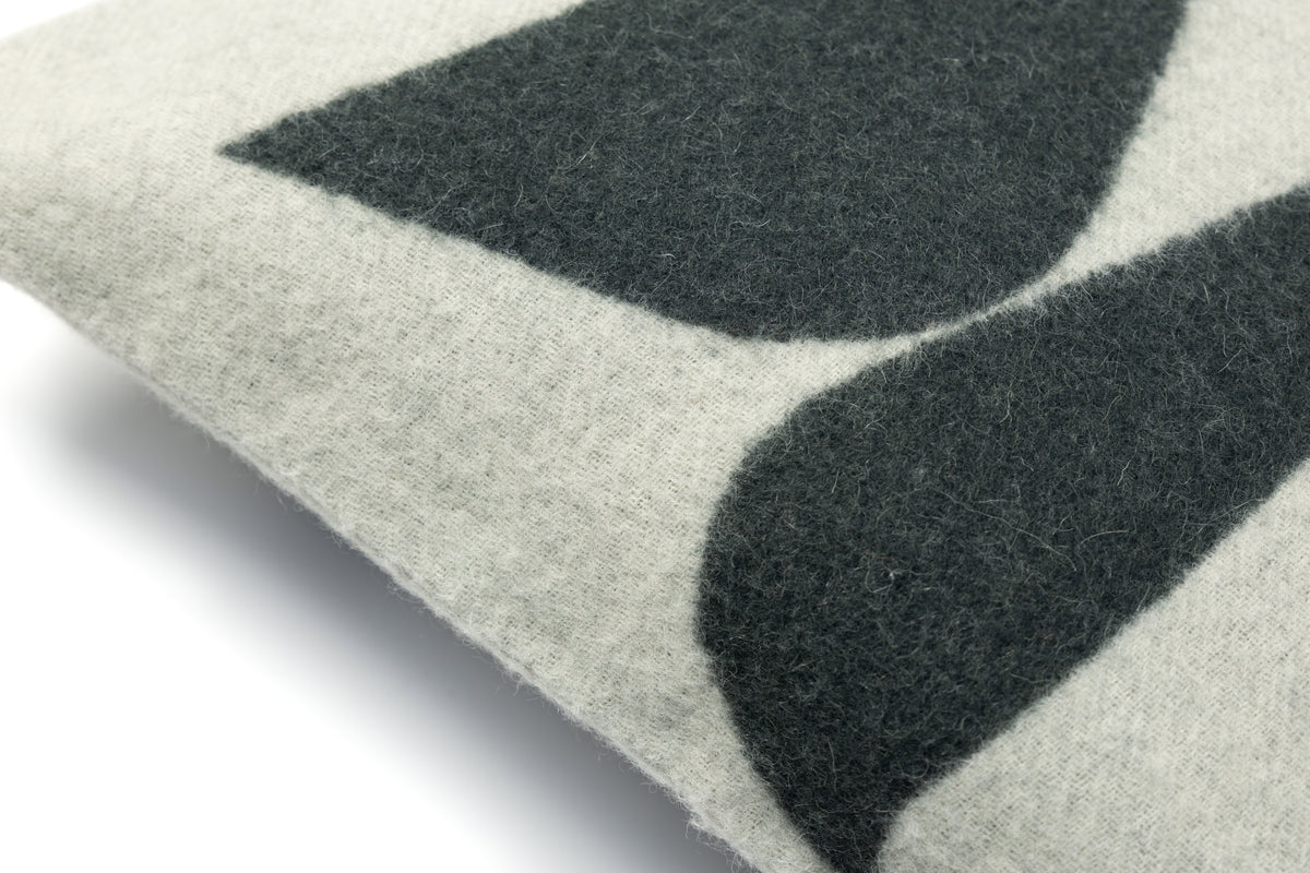 BERLIN THROW PILLOW 20"