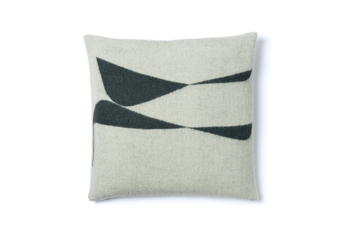BERLIN THROW PILLOW 20"