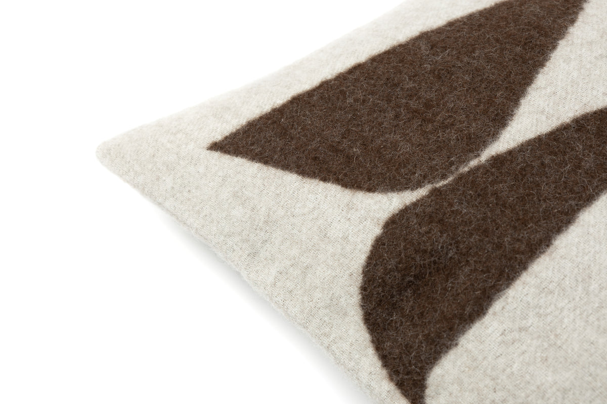 BERLIN PREMIUM PILLOW 20" x 20". ZERO DYE