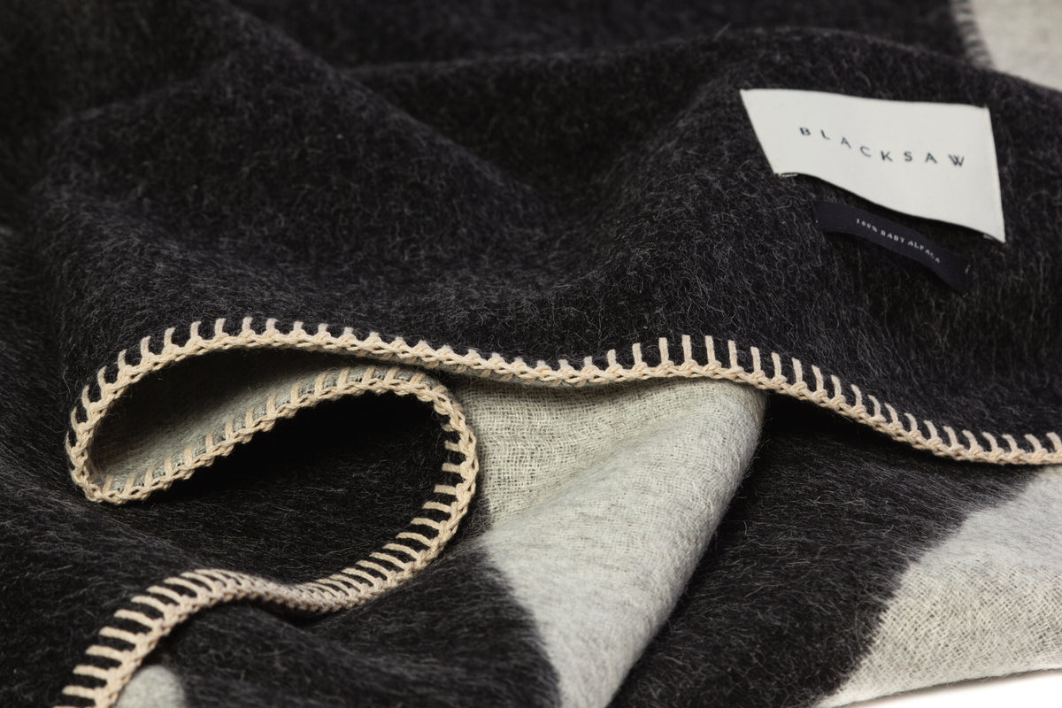 LOTTALOVE REVERSIBLE THROW