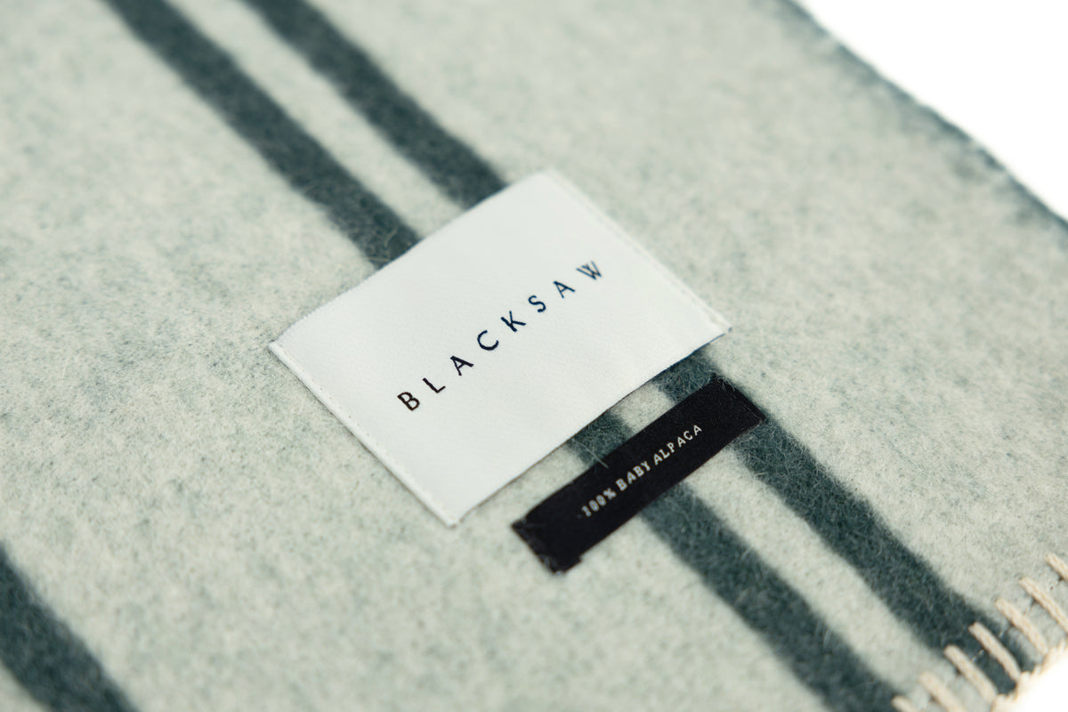 STRAITS REVERSIBLE THROW - CLOSED WEAVE