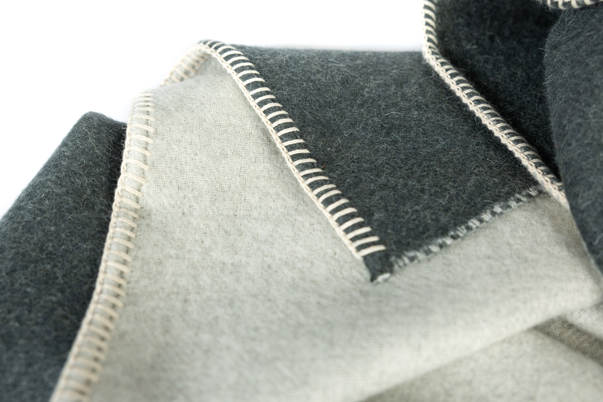 BERLIN REVERSIBLE THROW