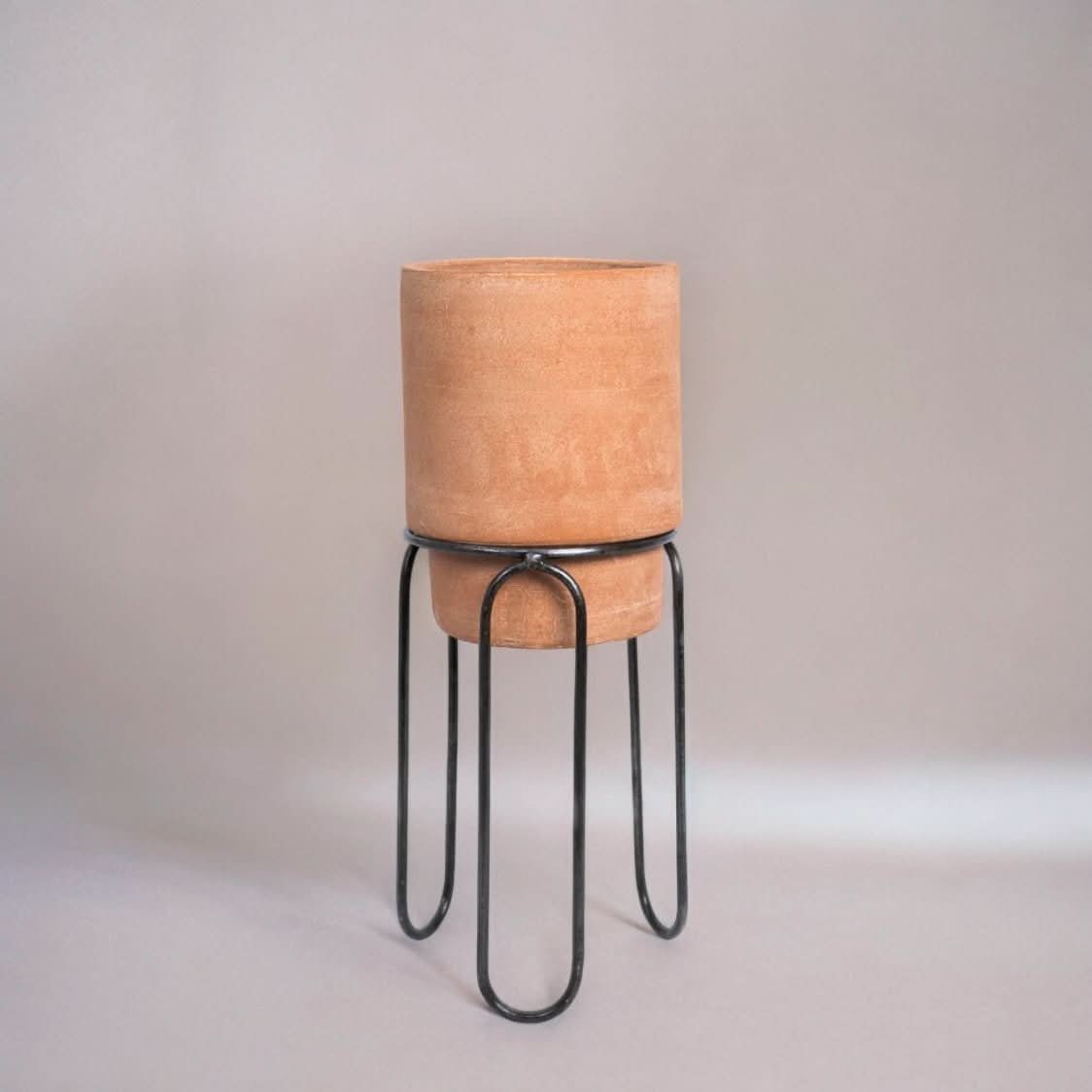 Jaro Tall Terracotta Planter - Cultheir