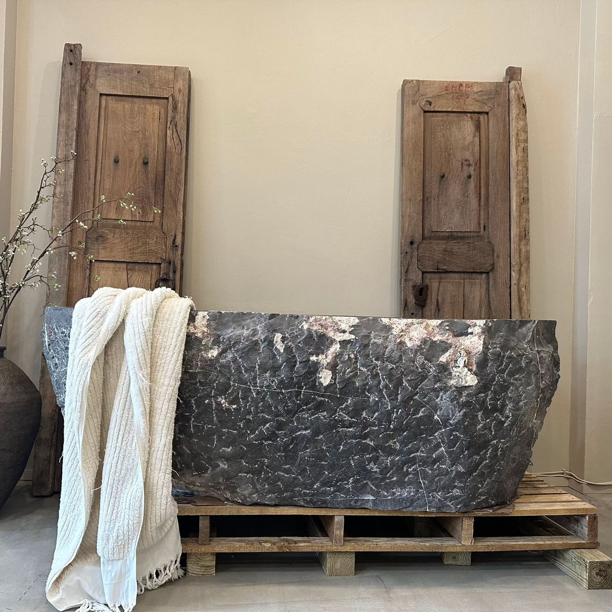 Natural Rock Bathtubs - Cultheir 